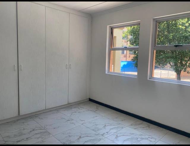 3 BEDROOM PROPERTY TO RENT IN SUNNINGHILL